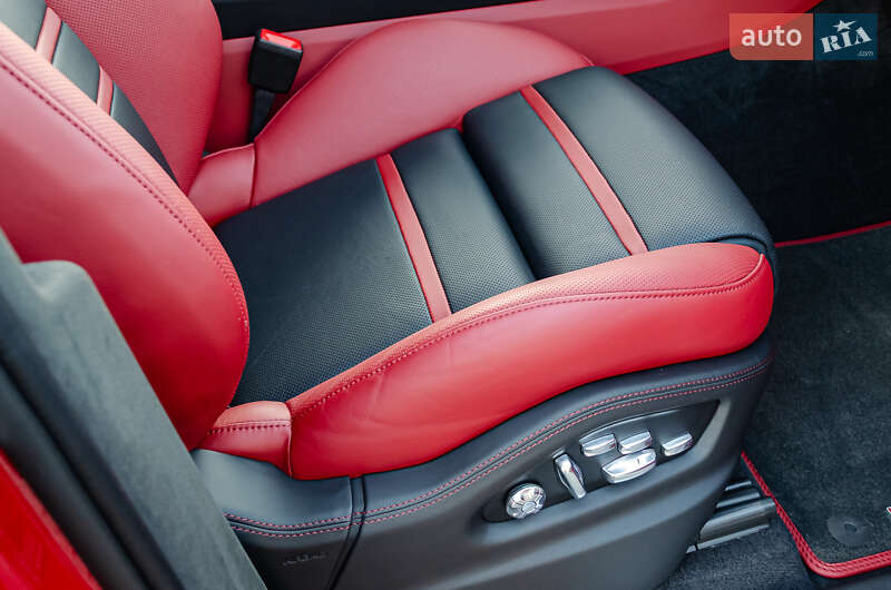 Внедорожник / Кроссовер Porsche Cayenne 2020 в Киеве