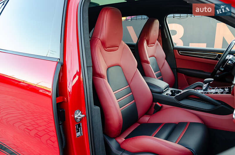 Внедорожник / Кроссовер Porsche Cayenne 2020 в Киеве