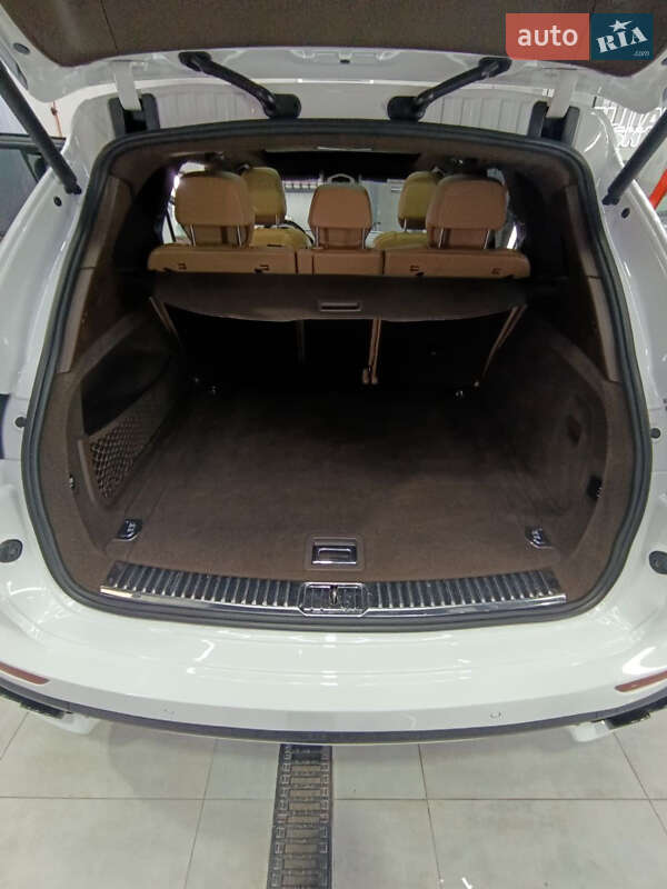 Внедорожник / Кроссовер Porsche Cayenne 2015 в Одессе