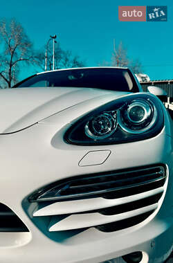 Внедорожник / Кроссовер Porsche Cayenne 2010 в 