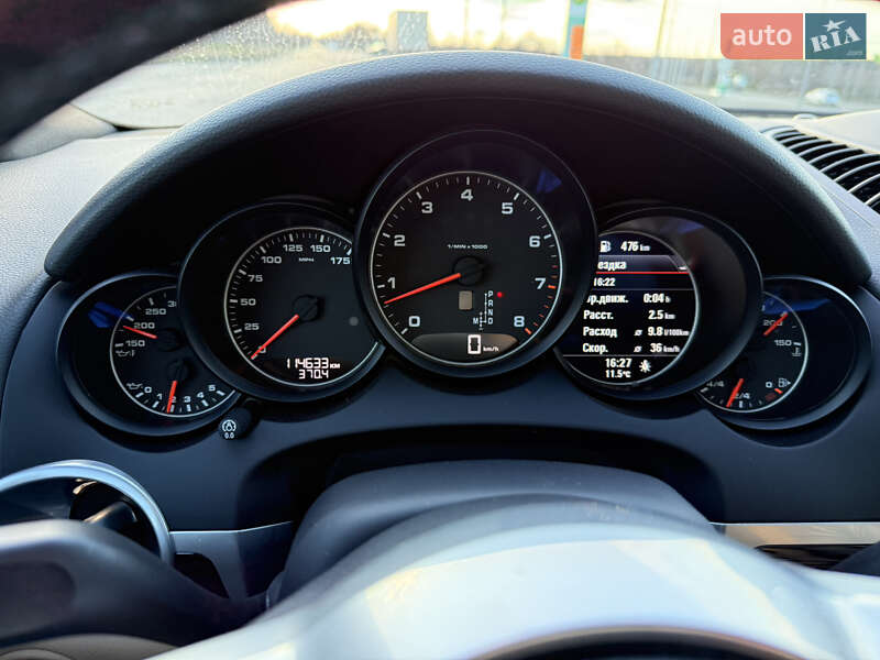Внедорожник / Кроссовер Porsche Cayenne 2016 в Сумах