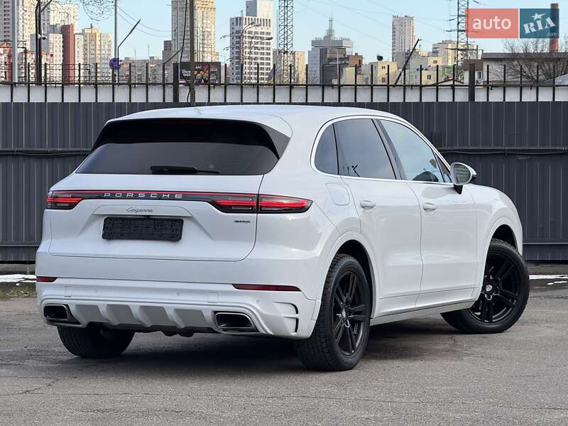 Внедорожник / Кроссовер Porsche Cayenne 2018 в Киеве