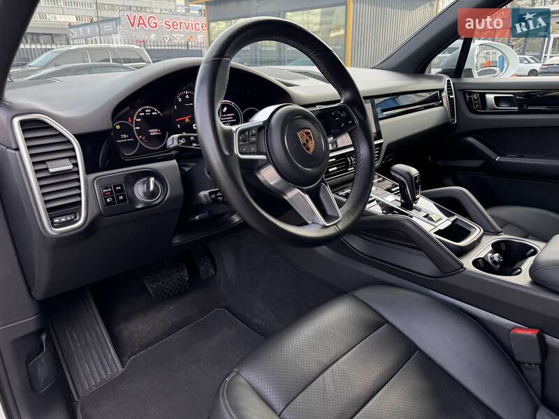 Внедорожник / Кроссовер Porsche Cayenne 2018 в Киеве