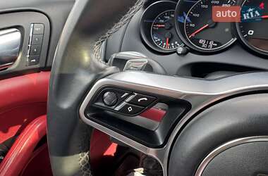 Внедорожник / Кроссовер Porsche Cayenne 2015 в 