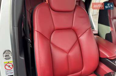 Внедорожник / Кроссовер Porsche Cayenne 2015 в 