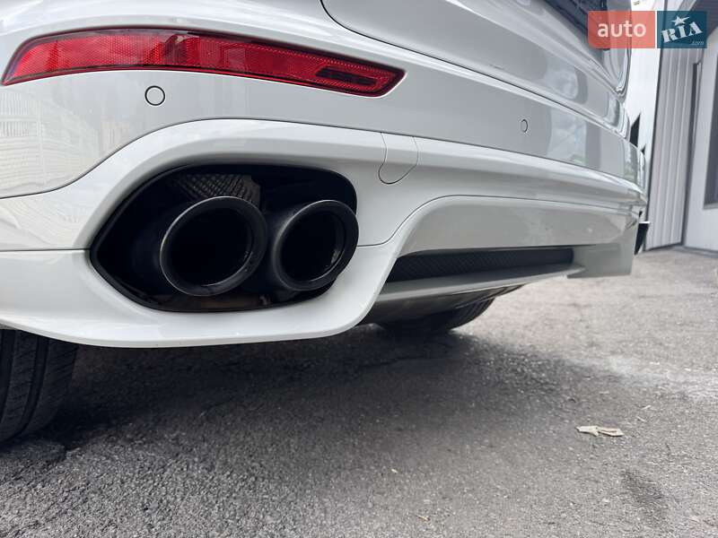 Позашляховик / Кросовер Porsche Cayenne 2015 в Тернополі