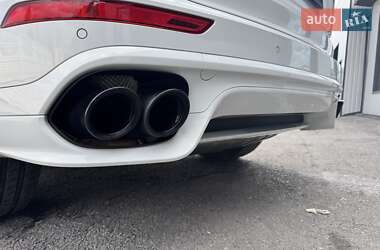 Внедорожник / Кроссовер Porsche Cayenne 2015 в 