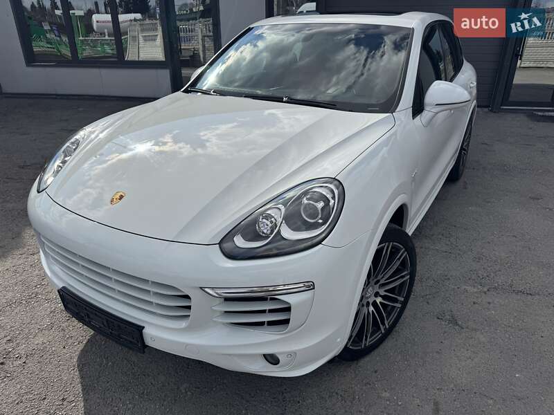 Позашляховик / Кросовер Porsche Cayenne 2015 в Тернополі