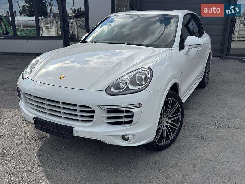 Позашляховик / Кросовер Porsche Cayenne 2015 в Тернополі