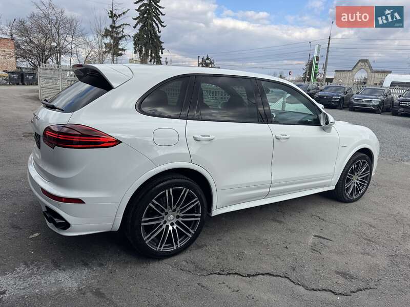Позашляховик / Кросовер Porsche Cayenne 2015 в Тернополі