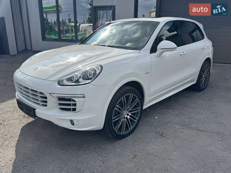 Позашляховик / Кросовер Porsche Cayenne 2015 в Тернополі