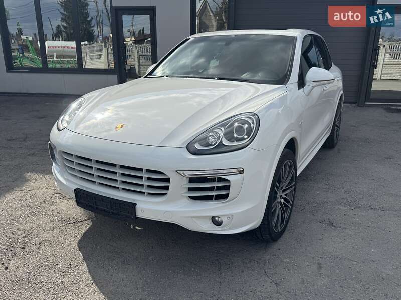 Позашляховик / Кросовер Porsche Cayenne 2015 в Тернополі