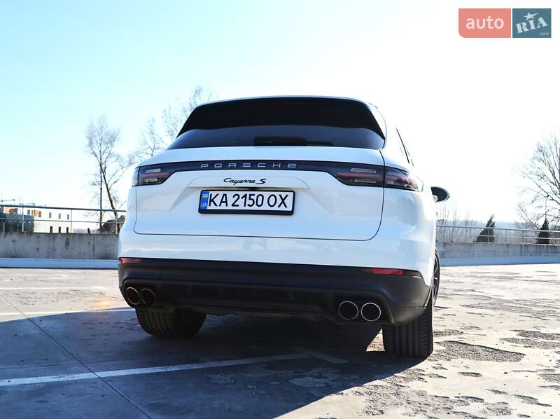 Внедорожник / Кроссовер Porsche Cayenne 2018 в Киеве