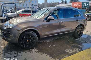 Внедорожник / Кроссовер Porsche Cayenne 2014 в 