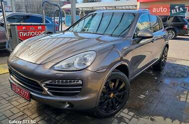 Внедорожник / Кроссовер Porsche Cayenne 2014 в 