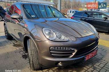 Внедорожник / Кроссовер Porsche Cayenne 2014 в 