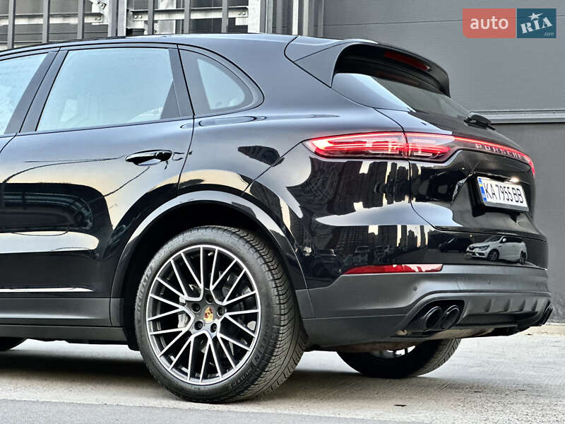Внедорожник / Кроссовер Porsche Cayenne 2019 в Киеве фото 10 Внедорожник / Кроссовер Porsche Cayenne 2019 в Киеве