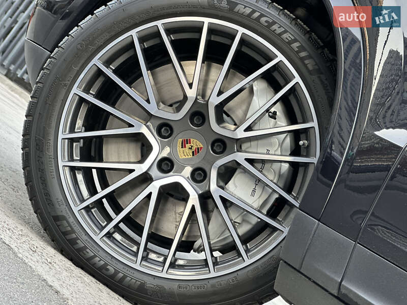 Внедорожник / Кроссовер Porsche Cayenne 2019 в Киеве фото 11 Внедорожник / Кроссовер Porsche Cayenne 2019 в Киеве