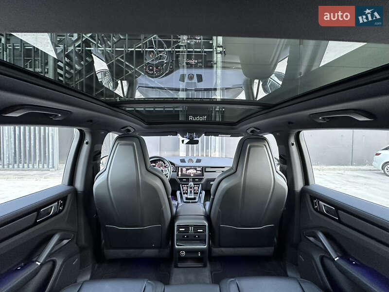 Внедорожник / Кроссовер Porsche Cayenne 2019 в Киеве фото 3 Внедорожник / Кроссовер Porsche Cayenne 2019 в Киеве