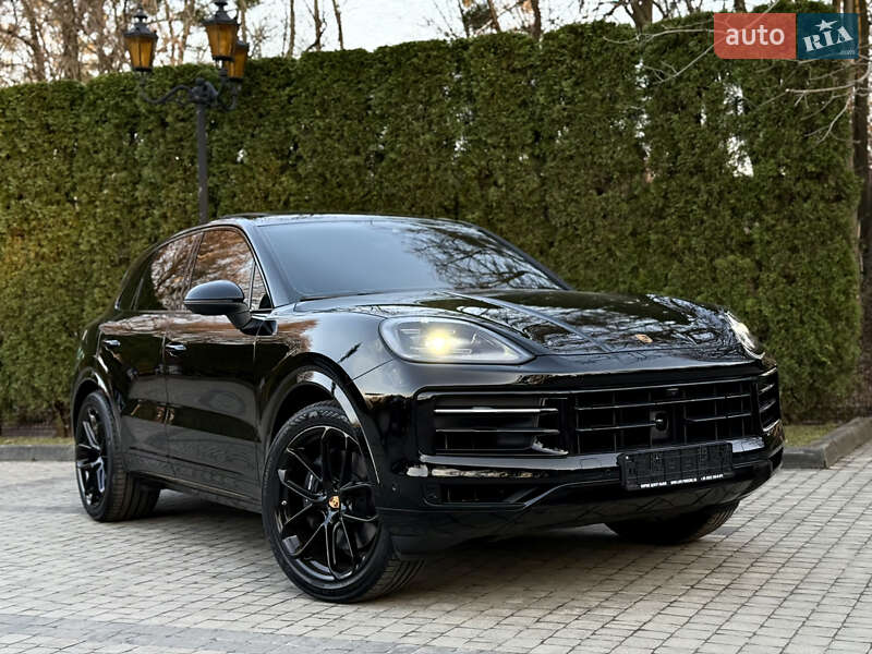 Внедорожник / Кроссовер Porsche Cayenne 2024 в Львове