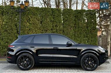 Позашляховик / Кросовер Porsche Cayenne 2024 в 