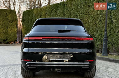 Позашляховик / Кросовер Porsche Cayenne 2024 в 