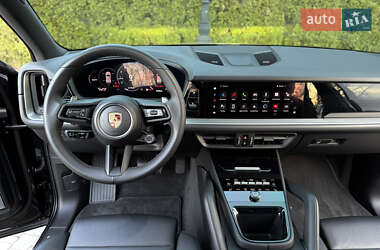 Позашляховик / Кросовер Porsche Cayenne 2024 в 