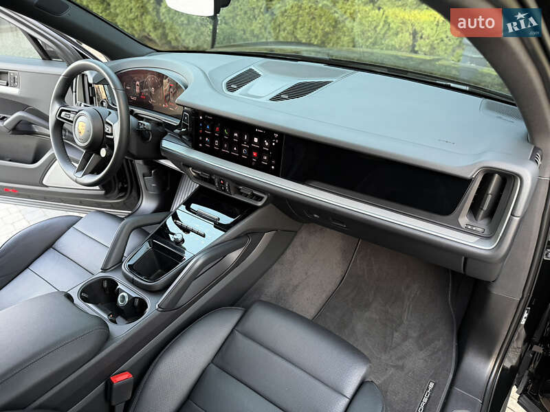 Внедорожник / Кроссовер Porsche Cayenne 2024 в Львове