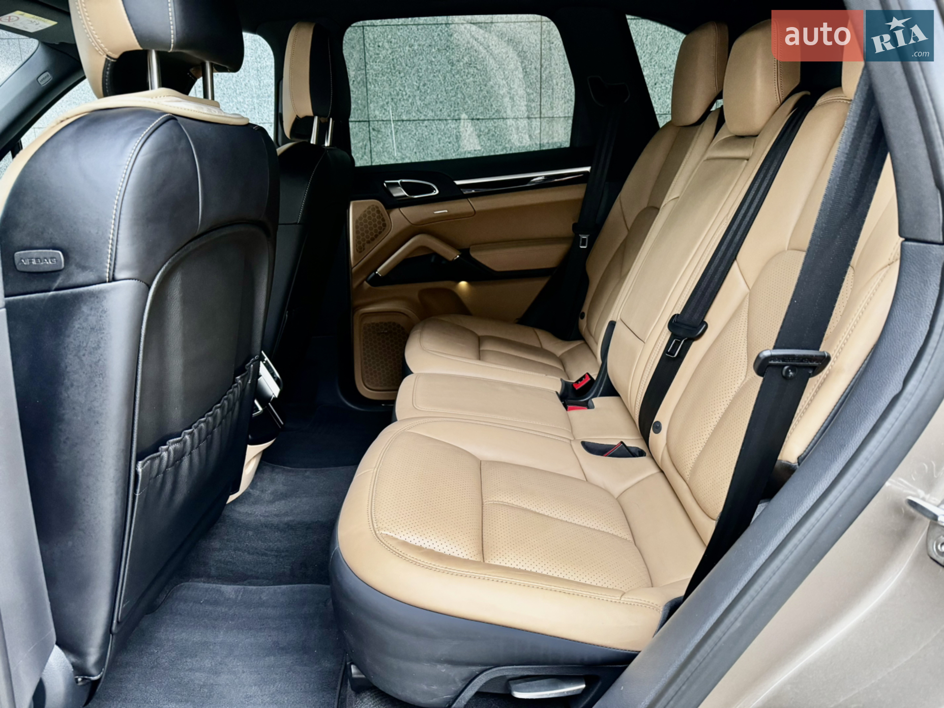 2016 Porsche Cayenne - мініатюра 36