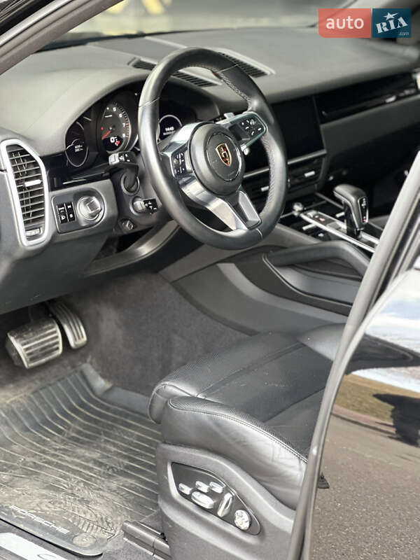 Внедорожник / Кроссовер Porsche Cayenne 2018 в Днепре