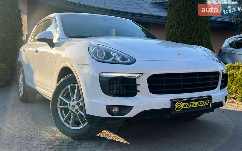 Позашляховик / Кросовер Porsche Cayenne 2016 в 