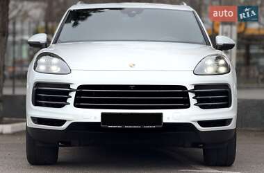 Позашляховик / Кросовер Porsche Cayenne 2017 в 