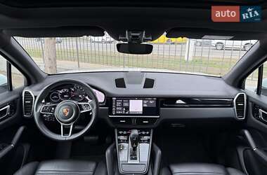 Позашляховик / Кросовер Porsche Cayenne 2017 в 