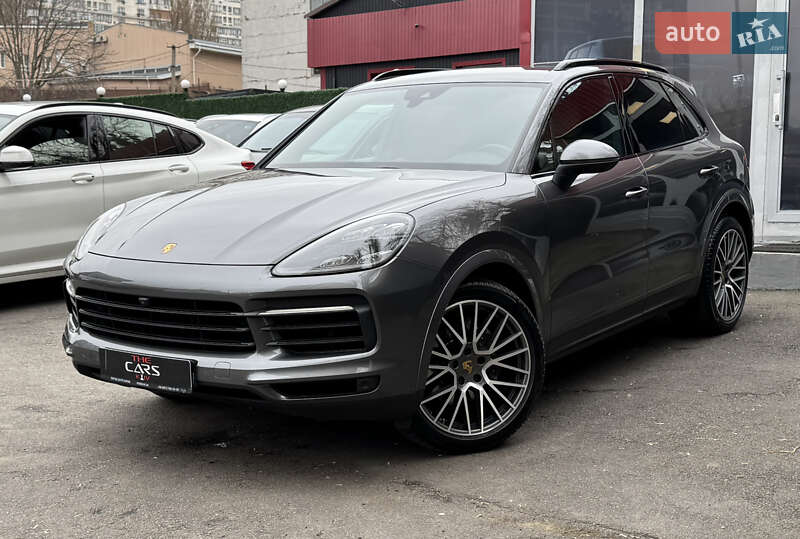 Внедорожник / Кроссовер Porsche Cayenne 2021 в 