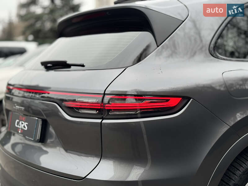 Позашляховик / Кросовер Porsche Cayenne 2021 в Києві