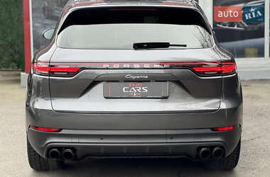 Внедорожник / Кроссовер Porsche Cayenne 2021 в 