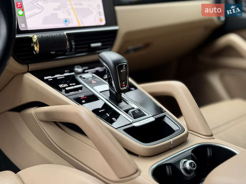 Позашляховик / Кросовер Porsche Cayenne 2021 в Києві