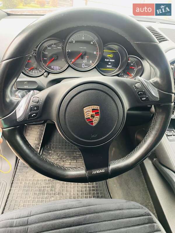 Внедорожник / Кроссовер Porsche Cayenne 2013 в Фастове