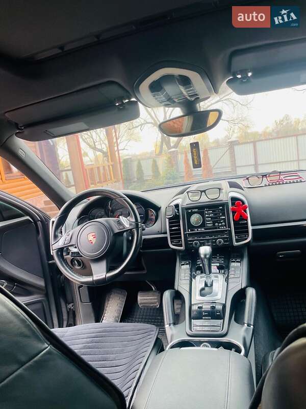 Внедорожник / Кроссовер Porsche Cayenne 2013 в Фастове