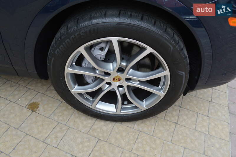 Внедорожник / Кроссовер Porsche Cayenne 2023 в Львове