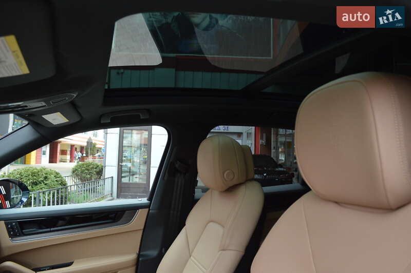 Внедорожник / Кроссовер Porsche Cayenne 2023 в Львове