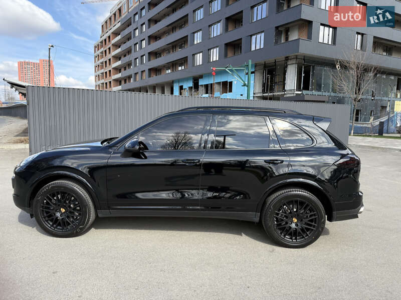 Внедорожник / Кроссовер Porsche Cayenne 2016 в Киеве фото 3 Внедорожник / Кроссовер Porsche Cayenne 2016 в Киеве