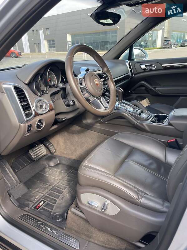 Позашляховик / Кросовер Porsche Cayenne 2015 в Києві фото 17 Позашляховик / Кросовер Porsche Cayenne 2015 в Києві