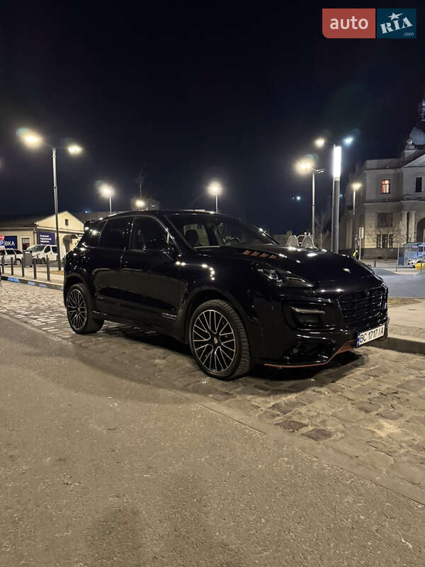 Внедорожник / Кроссовер Porsche Cayenne 2016 в Львове