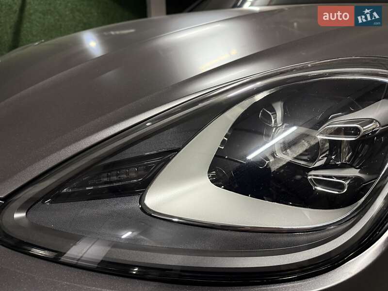 Внедорожник / Кроссовер Porsche Cayenne 2018 в Киеве
