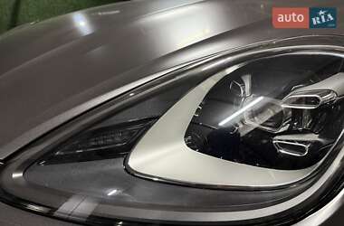 Позашляховик / Кросовер Porsche Cayenne 2018 в 