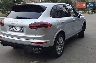 Позашляховик / Кросовер Porsche Cayenne 2016 в 