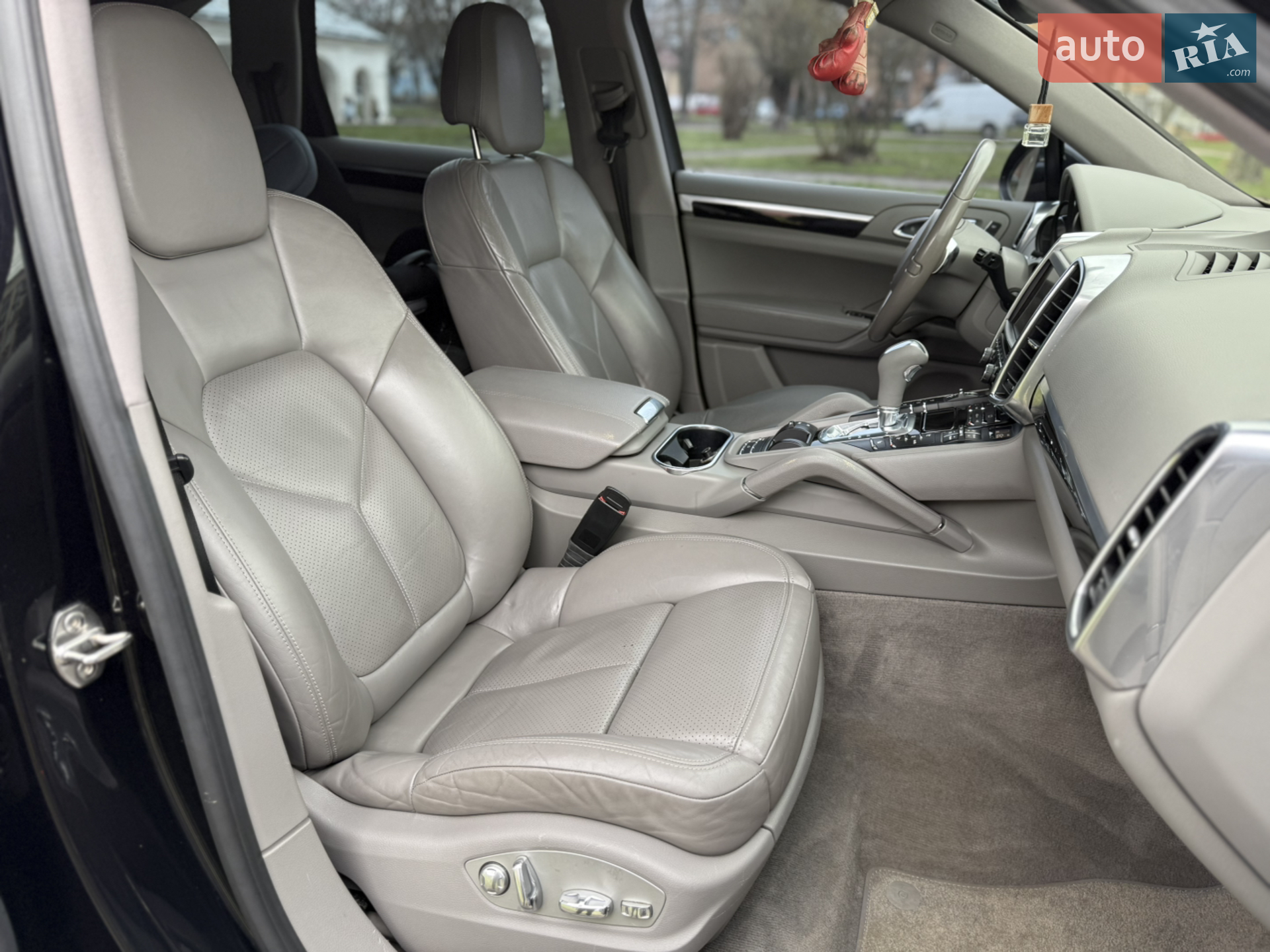 2013 Porsche Cayenne - мініатюра 33