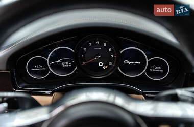 Внедорожник / Кроссовер Porsche Cayenne 2019 в 