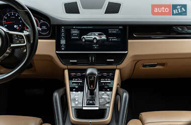 Внедорожник / Кроссовер Porsche Cayenne 2019 в 